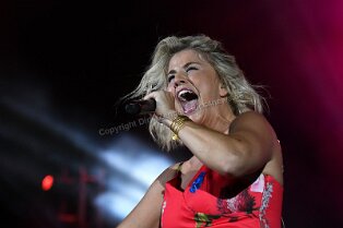 SWR_ 157 Beatrice Egli beim SWR4 Schlagerfestival auf der Loreley Freilichtbühne in St. Goarshausen, Deutschland, 30. August 2019.