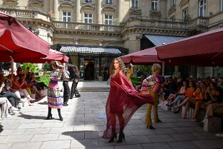 AG_ 318 Anja Gockel zeigt ihre Winterkollektion 2022/2023 