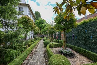 HG_ 173 Harald Glööckler feierte im Chateau Pompöös seine Geburtstagsfeier am 30.5.2022 in Kirchheim an der Weinstraße. Impressionen Anwesen 