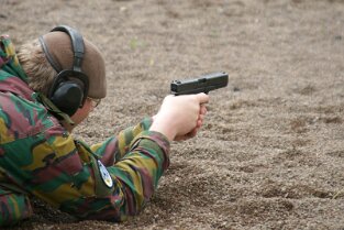 MKP Weitergabe nur für private Zwecke. Alle weitere Nutzung oder Veröffentlichung erfordert die schriftliche Genehmigung: Dirk Zengel DZ@one2serve.de Tel...