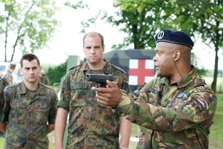 MKP Weitergabe nur für private Zwecke. Alle weitere Nutzung oder Veröffentlichung erfordert die schriftliche Genehmigung: Dirk Zengel DZ@one2serve.de Tel...