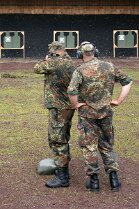 MKP Weitergabe nur für private Zwecke. Alle weitere Nutzung oder Veröffentlichung erfordert die schriftliche Genehmigung: Dirk Zengel DZ@one2serve.de Tel...