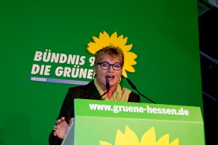 Daniela Wagner Daniela Wagner Landesmitgliederversammlung Bündnis 90 / Die Grünen Hessen Ehefrau von Grünen Ober-Bürgermeister von Darmstadt Jochen Partsch