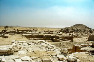 Ausgrabungen in Memphis Ausgrabungen in Memphis